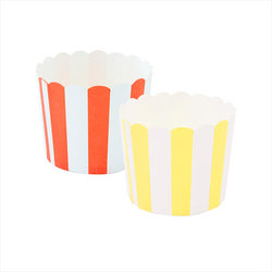 MUFFIN CUP Ø 5,3x4,2 CM ASSORTI CARTON - vendu par 2400 unités (Prix unitaire = 0,031 euros)
